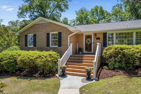 11 Lakecrest Drive