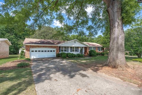 5204 Glenmount Street active home in Hallmark, Columbia, SC