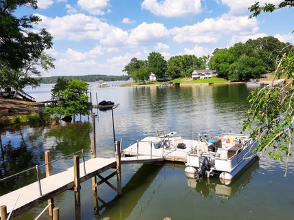 1309 Rolling Hills Road