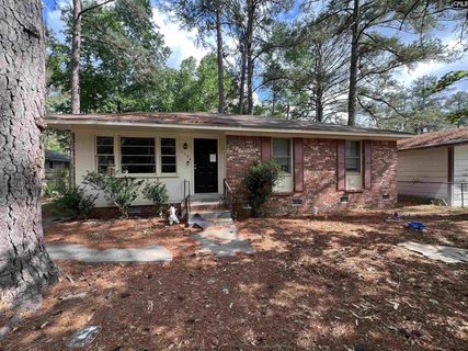 306 Charleswood Drive active home in Charleswood, Columbia, SC