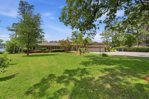 6211 Lakeshore Drive