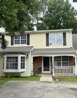 1155 Cloister Place pending home in Lamplighter Village, Columbia, SC