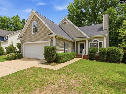 137 Highland Creek Lane active home in Chestnut Hill Plantation, Columbia, SC