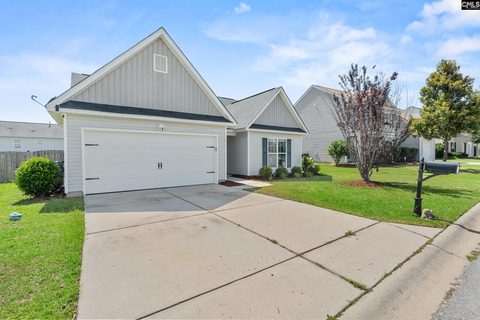815 Dovefield Lane pending home in Estates Of Persimmon Hill, Lexington, SC
