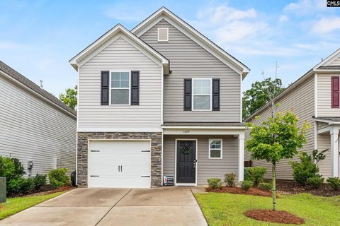 1069 Crescent Moon Loop active home in Savannah Woods, Hopkins, SC