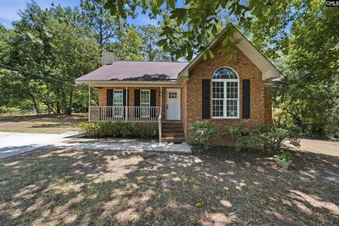 113 Maple Shade Lane active home in Maple Shade, Lexington, SC