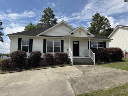 344 Louisa Lane pending home in Regency Square, Lexington, SC