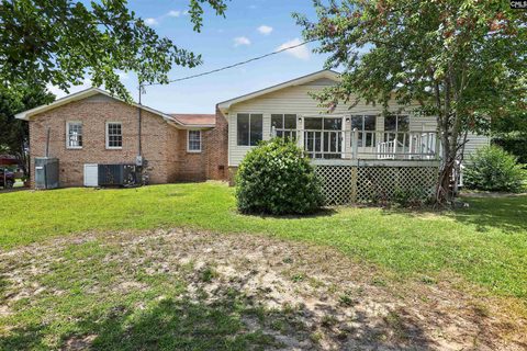 7821 Folly Court active home in Charlestowne, Columbia, SC