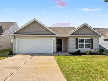 614 Wild Tulip Court active home in Finlay Farms, Gilbert, SC