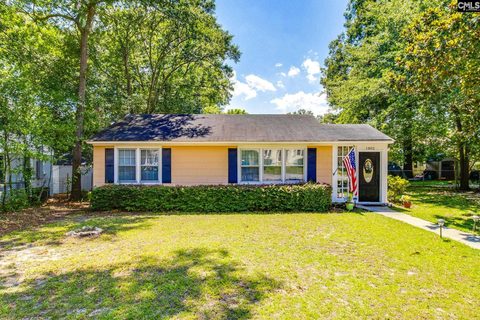 1802 13Th Street active home in The Avenues, Cayce, SC