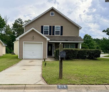Homes in Deer Lake, Columbia