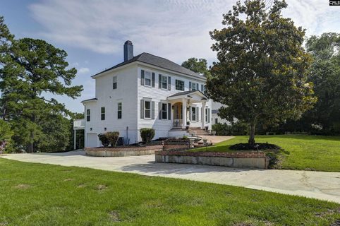 38 Mallet Hill Court active home in Wildewood, Columbia, SC