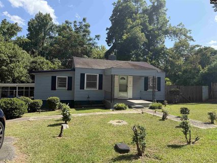 240 Pineneedle Road active home in Monticello Terrace, Columbia, SC