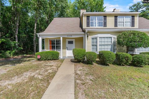Homes in Lamplighter Village, Columbia