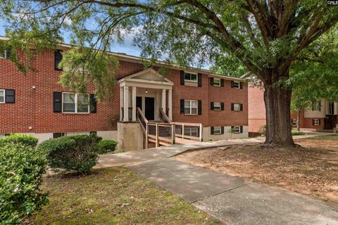 601 River Hill Circle E3 active home in Riverhill Condos, Columbia, SC