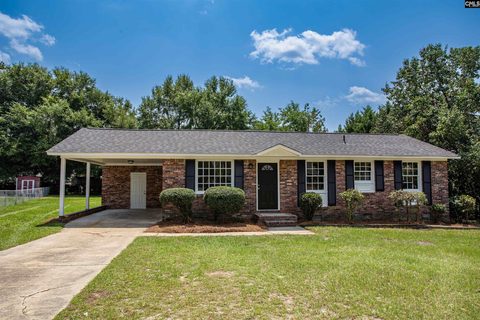 2112 Bateman Boulevard active home in Arrowwood, Camden, SC