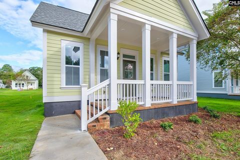 806 Lexington Avenue active home in The Avenues, Cayce, SC