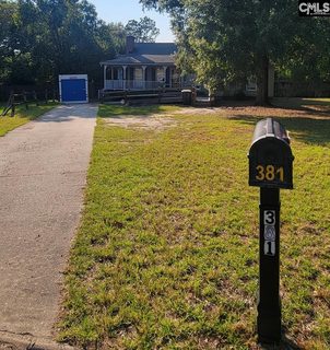 381 Pin Oak Drive active home in Garden Pond, Lexington, SC