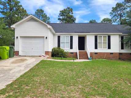 303 Autumn Hill Lane active home in Briarcliffe Estates, Elgin, SC