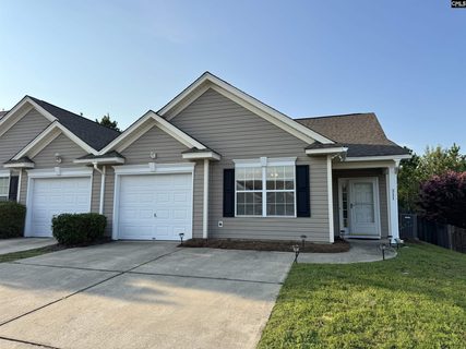 Homes in Avebury, Columbia