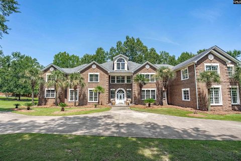 Homes in Lake Elizabeth Estates, Columbia