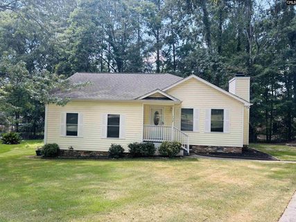 112 Grantham Court active home in New Friarsgate, Irmo, SC