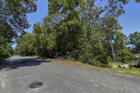 7821 Exeter Lane pending home in Windsor Lake Park, Columbia, SC