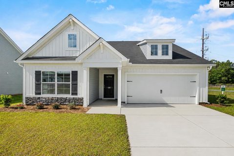 905 Cedar Cave Drive active home in Canary Woods, Hopkins, SC