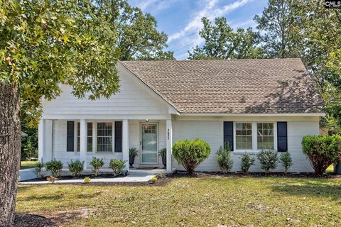 3025 Prestwick Circle active home in Briarwood, Columbia, SC