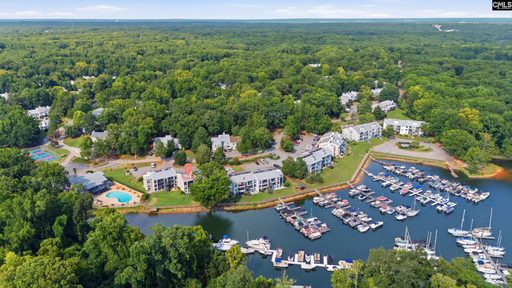 Homes in Yacht Cove, Columbia