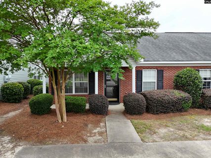 179 Courtside Drive active home in Courtside Commons, Lexington, SC