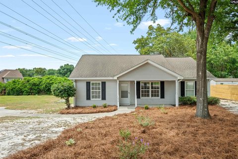 1840 D Avenue active home in The Avenues, West Columbia, SC