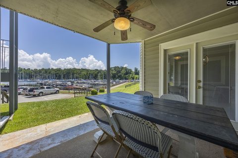 Yacht Cove, Columbia