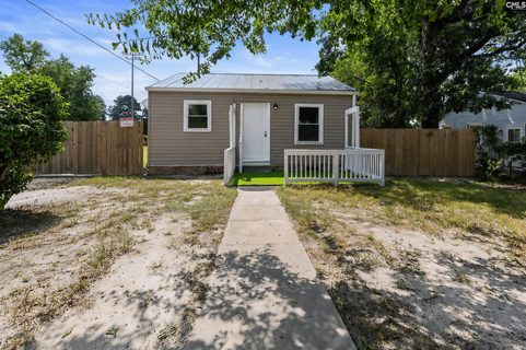 1821 English Avenue active home in Andrew Park, Columbia, SC