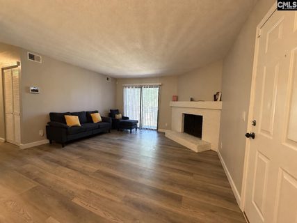 307 Menlo Drive pending home in Briargate, Columbia, SC