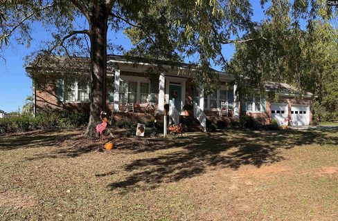 125 Lincoln Inn Road active home in Coldstream, Columbia, SC