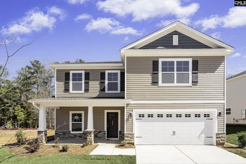 130 Middlesex Court active home in Sylvan Ridge, Lugoff, SC