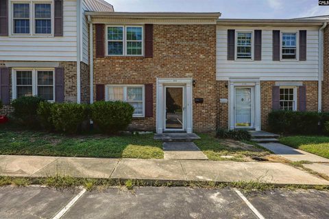 7602 Hunt Club Road E104 active home in Creekside At Huntington, Columbia, SC