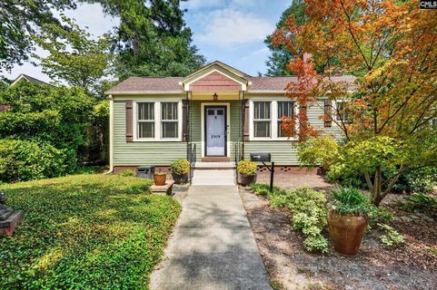 2909 Heyward Street active home in Shandon, Columbia, SC