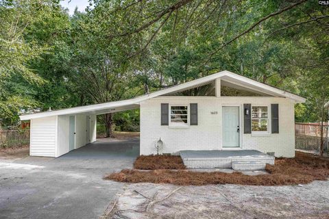 1623 Long Shadow Lane active home in Woodfield Park, Columbia, SC