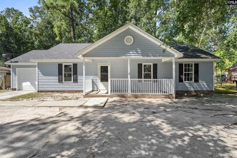 420 Old Plantation Drive pending home in Lloydwoods, West Columbia, SC