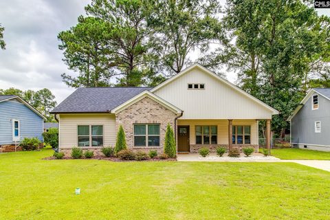 313 Rossclan Road pending home in Lloydwoods, West Columbia, SC