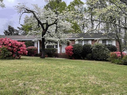 Homes in Grenadier, Columbia