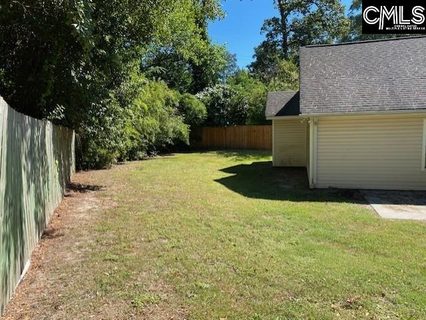 184 Whispering Glen Circle active home in Fox Glen, West Columbia, SC