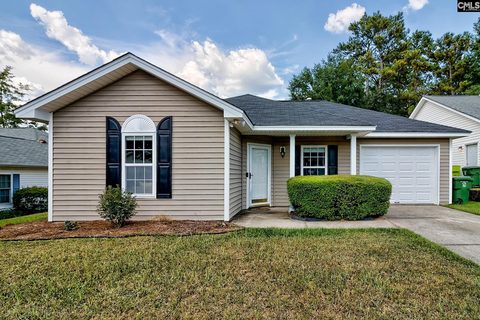 205 Twin Oaks Lane active home in Reflections, Columbia, SC