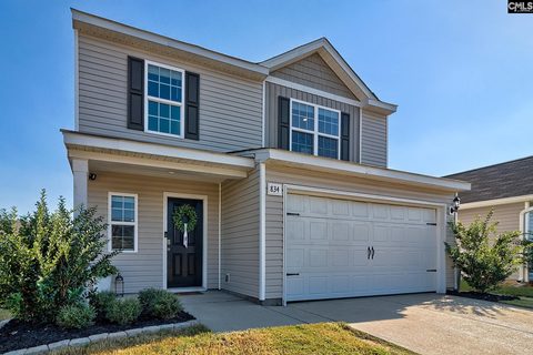 834 Red Berry Lane active home in Finlay Farms, Gilbert, SC