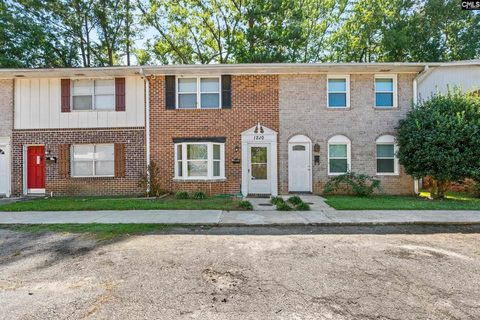 1220 Grove Park Lane active townhome in The Groves, Columbia, SC