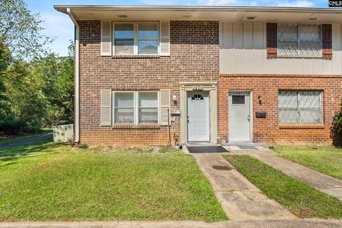 1201 Grove Park Lane active townhome in The Groves, Columbia, SC