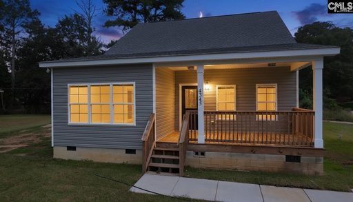 A home in Bluff Estates