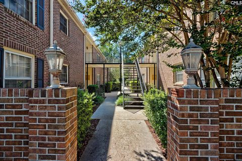Homes in Lakeshore, Columbia